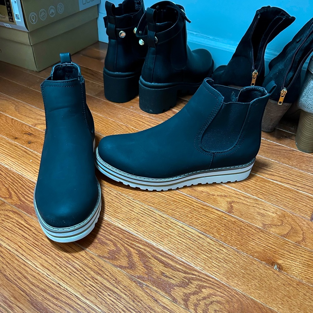 Amazon essentials ankle boots